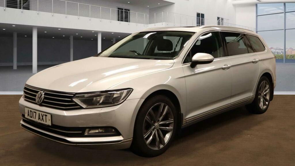 Volkswagen Passat 2.0 Tdi Gt Euro 6 Ss AD17AXT Silver #2