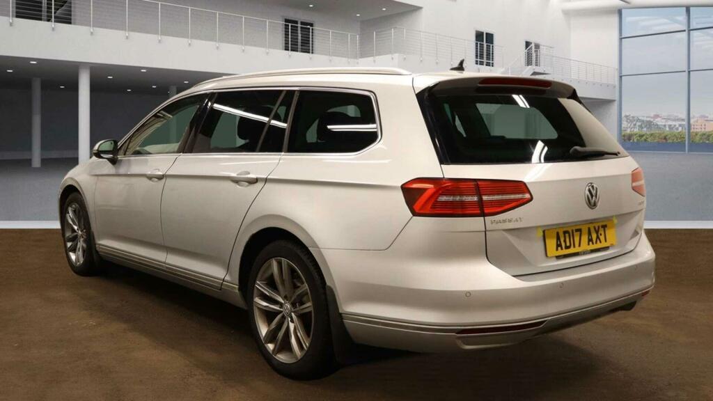 Volkswagen Passat 2.0 Tdi Gt Euro 6 Ss AD17AXT Silver #3