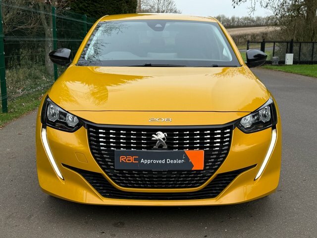 Peugeot 208 Puretech Active Premium EF72RDU Yellow #3