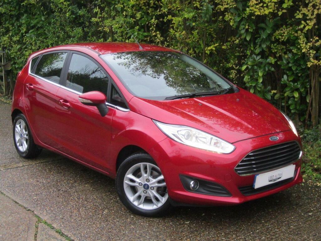 Ford Fiesta Hatchback 1.0T Ecoboost Zetec Euro 6 Ss 20 Red