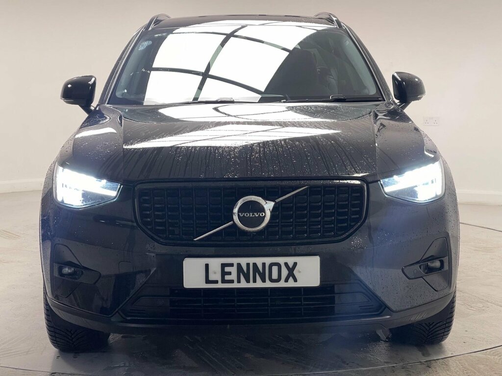 Volvo XC40 1.5H T4 Recharge 10.7Kwh Plus Euro 6 Ss Black