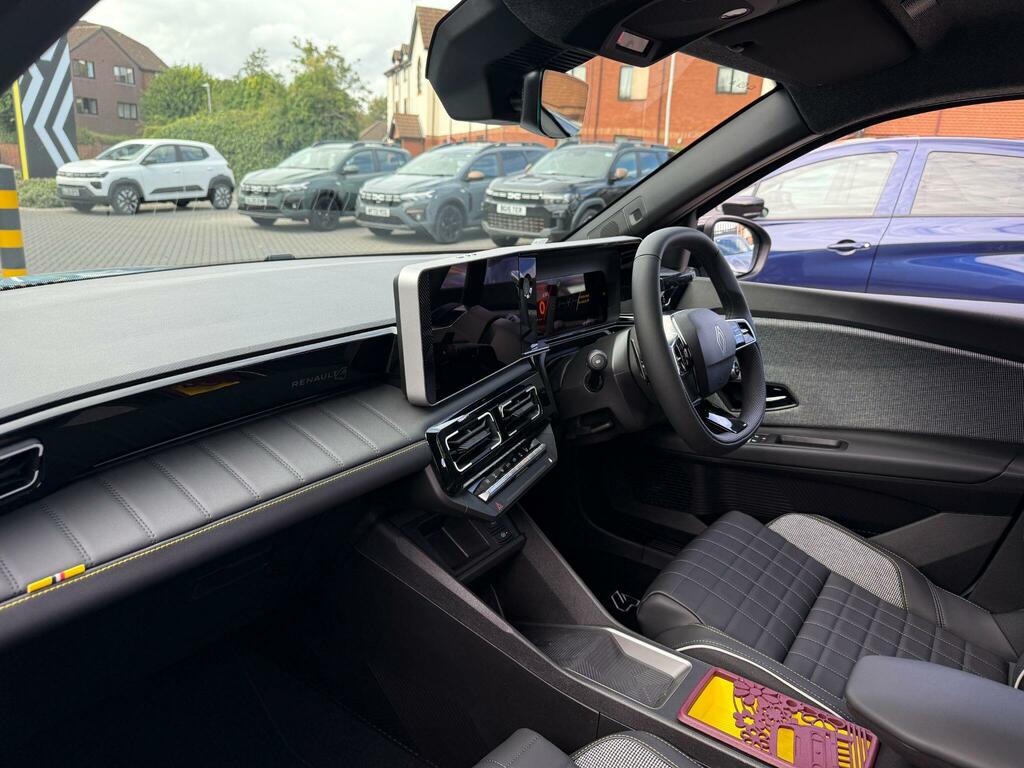 Renault 4 E-Tech Comfort Range 52Kwh Iconic  Blue #2