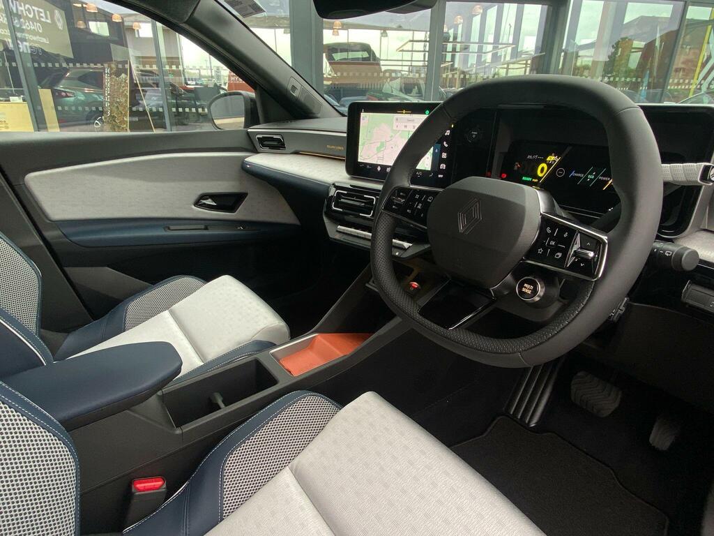 Renault 5 E-Tech Comfort Range 52Kwh Roland Garros  Black #5