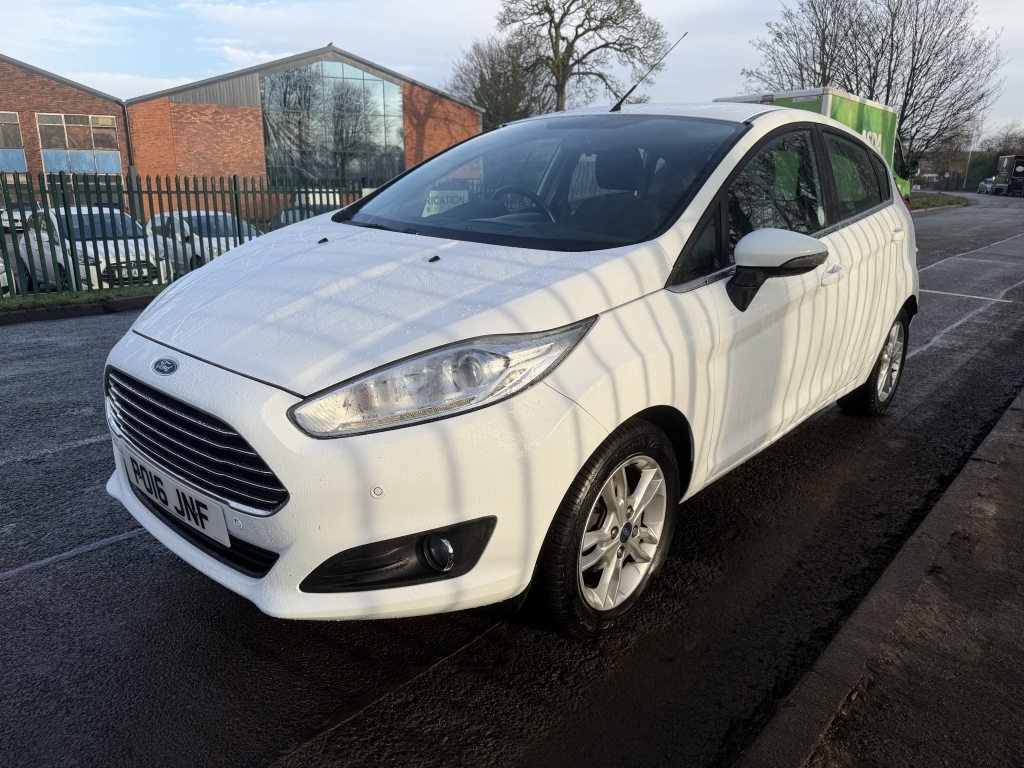 Ford Fiesta 1.0 Zetec PO16JNF White #3