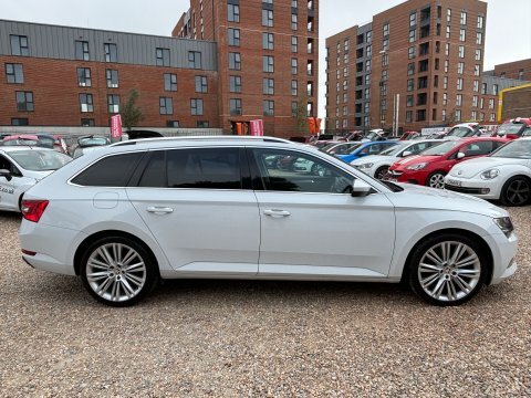 Skoda Superb Se Tsi LA18XEY #2