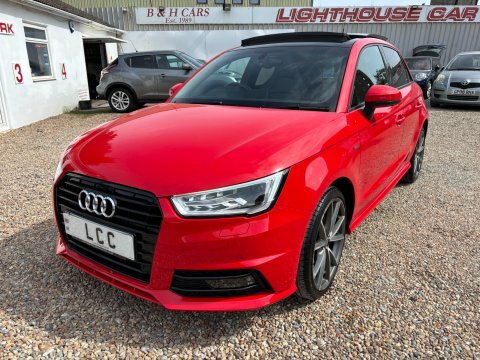 Audi A1 Sportback Tfsi Black   #2