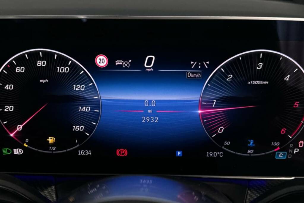 Mercedes-Benz V Class V220 D Amg Line 9G-tronic Long Black #4