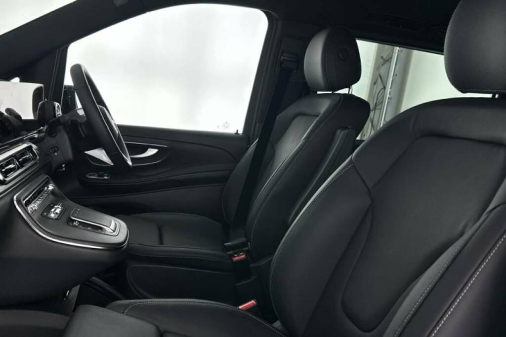 Mercedes-Benz V Class V220 D Amg Line 9G-tronic Long Black #3