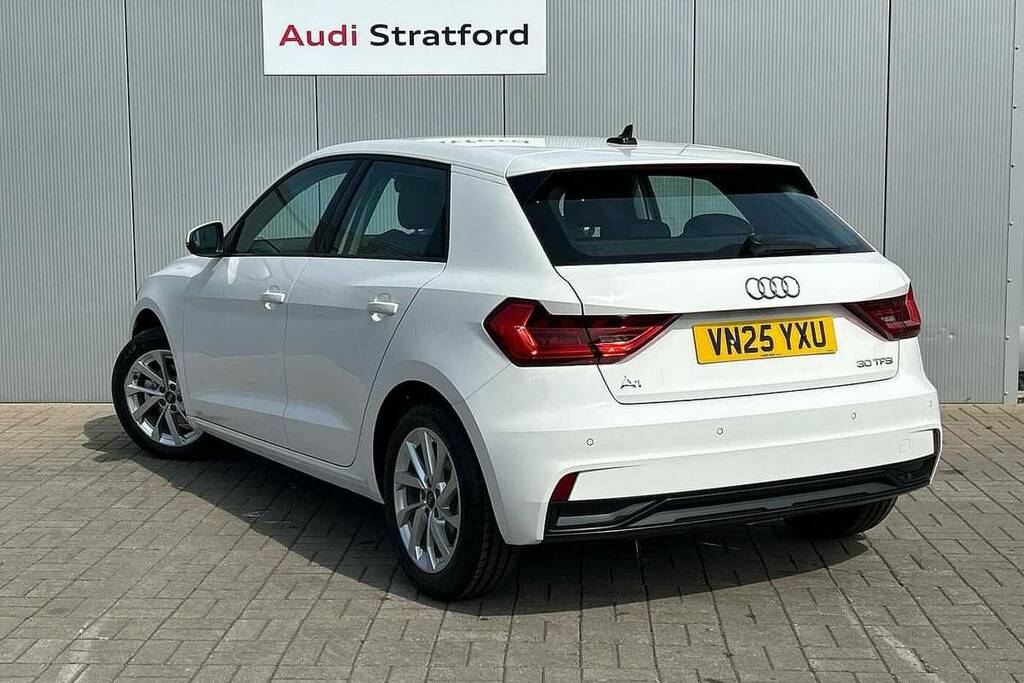 Audi A1 30 Tfsi Sport VN25YXU White #3