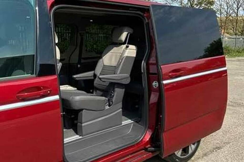 Volkswagen Multivan 2.0 Tdi Style Lwb Dsg Red