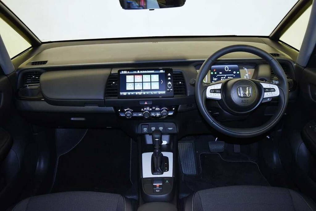 Honda Jazz 1.5 I-mmd Hybrid Crosstar Advance Ecvt VX75MDN Red #4