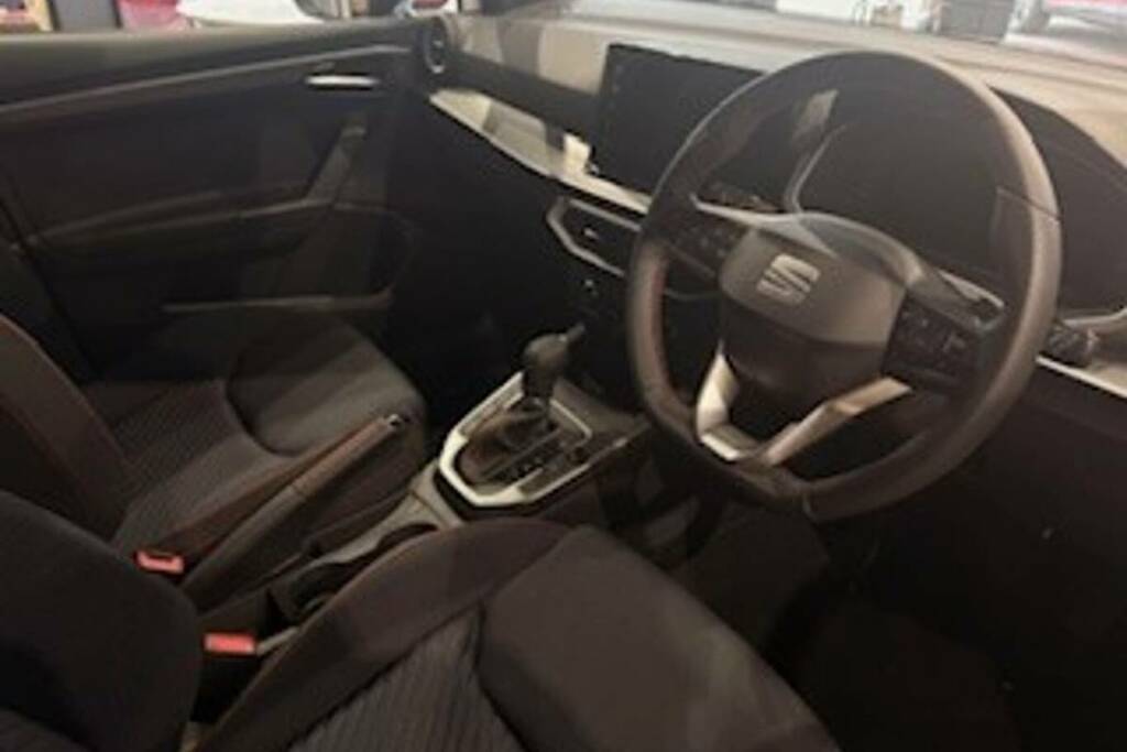 Seat Arona 1.0 Tsi 115 Fr Black Edition Dsg BN75WNA White #5