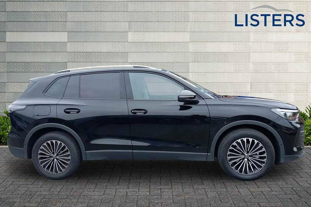 Volkswagen Tiguan 1.5 Etsi 150 Match Dsg VU75CRZ Black #4