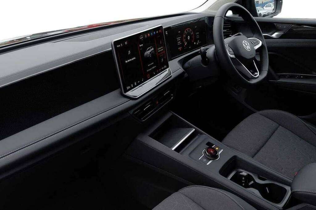 Volkswagen Tiguan 1.5 Etsi 150 Match Dsg VU75CRZ Black #2
