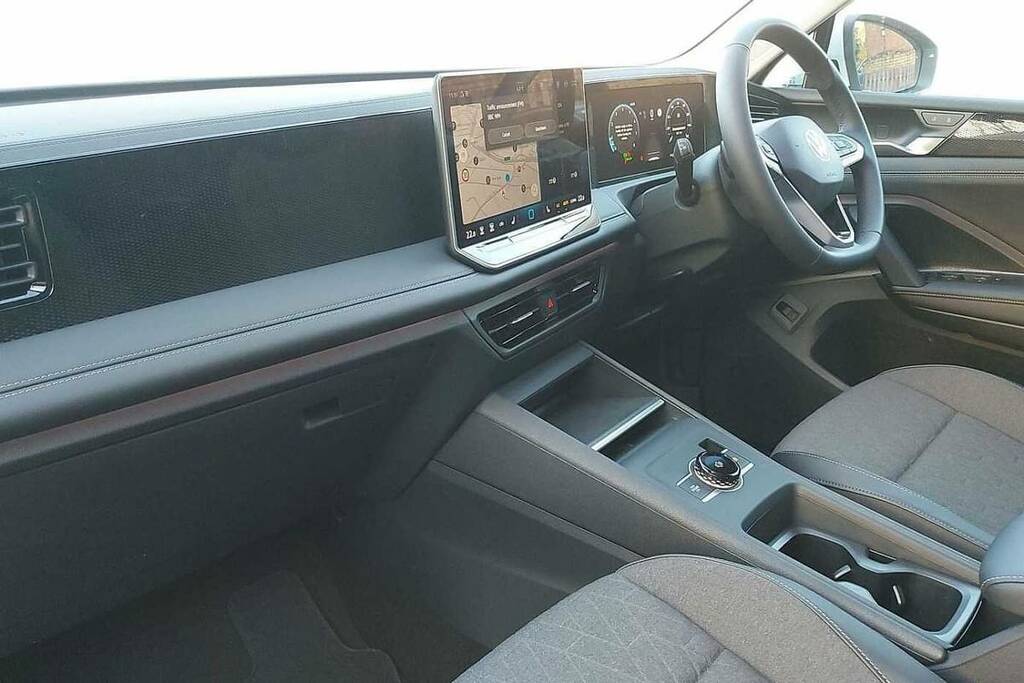 Volkswagen Tiguan 1.5 Etsi 150 Match Dsg BG75LVK White #2