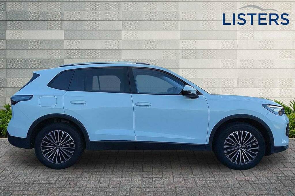 Volkswagen Tiguan 1.5 Etsi 150 Match Dsg BG75LVK White #4