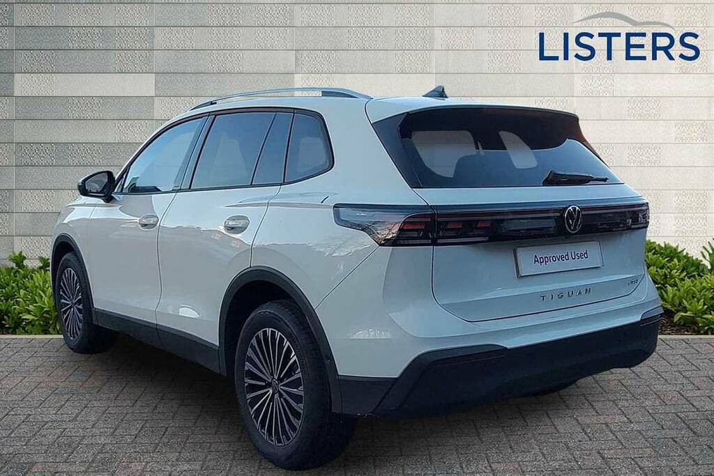 Volkswagen Tiguan 1.5 Etsi 150 Match Dsg BG75LVK White #3
