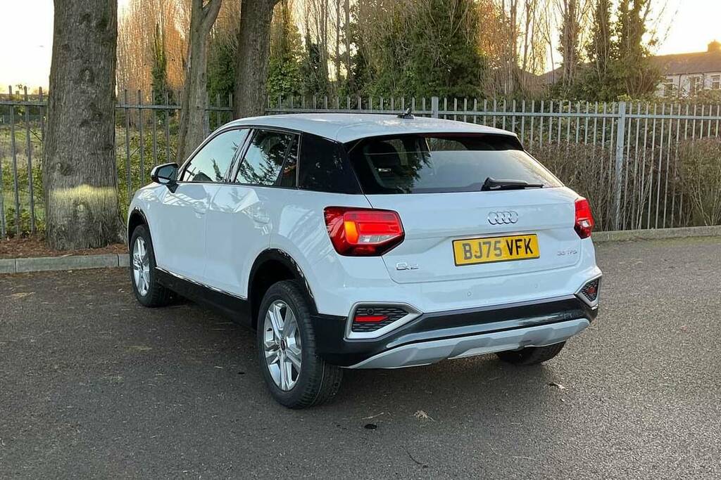 Audi Q2 35 Tfsi Sport BJ75VFK White #3
