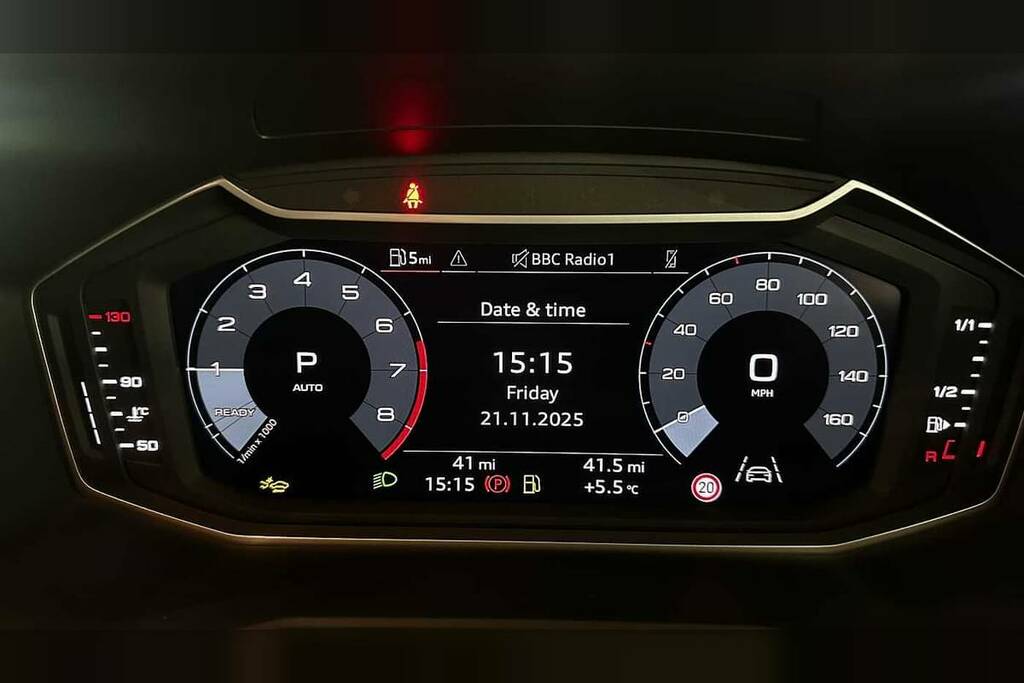 Audi A1 30 Tfsi Sport S Tronic VO75KOX Black #5