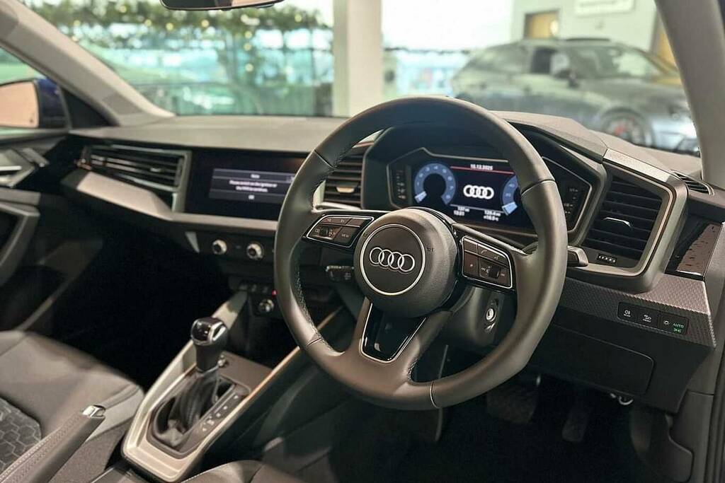 Audi A1 30 Tfsi Sport S Tronic Blue #2