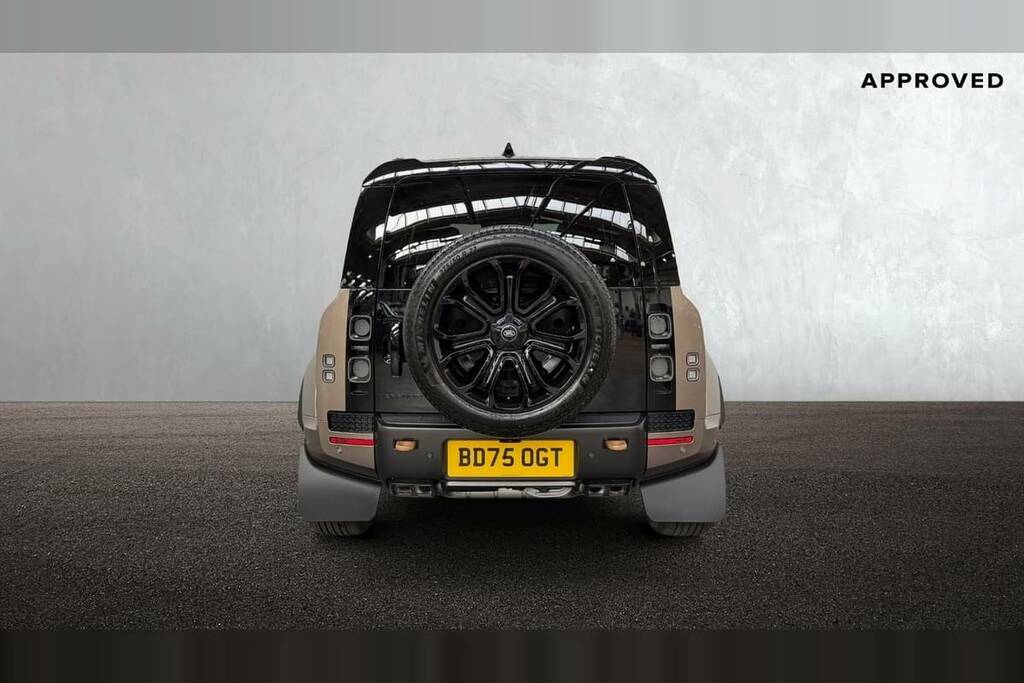 Land Rover Defender 110 4.4 P635 Octa 110 BD75OGT #6