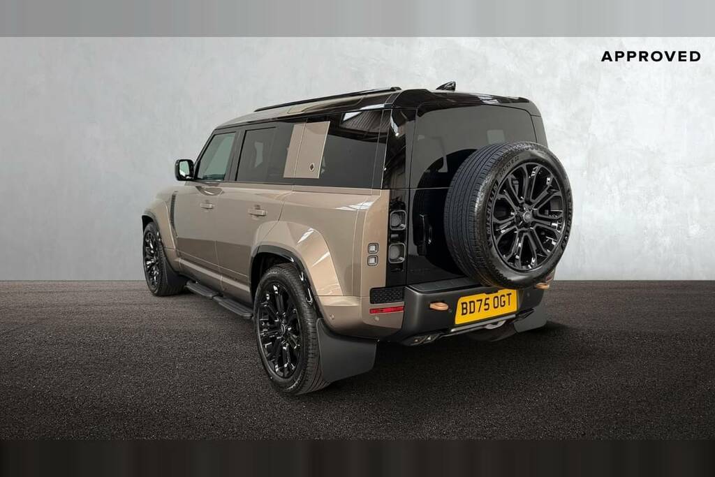Land Rover Defender 110 4.4 P635 Octa 110 BD75OGT #2