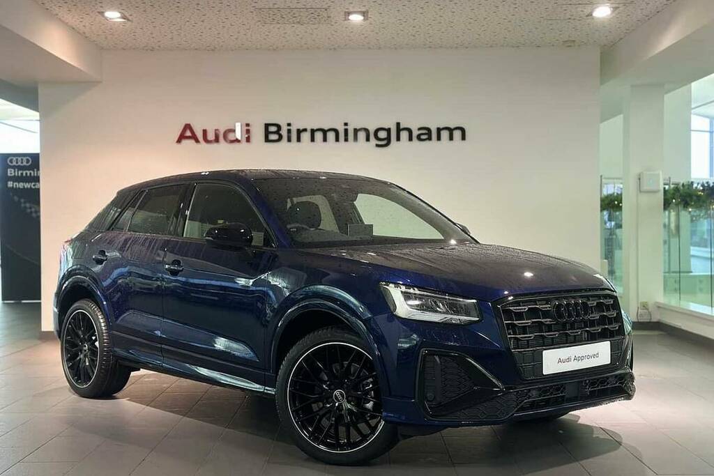 Audi Q2 35 Tfsi Black Edition S Tronic Blue
