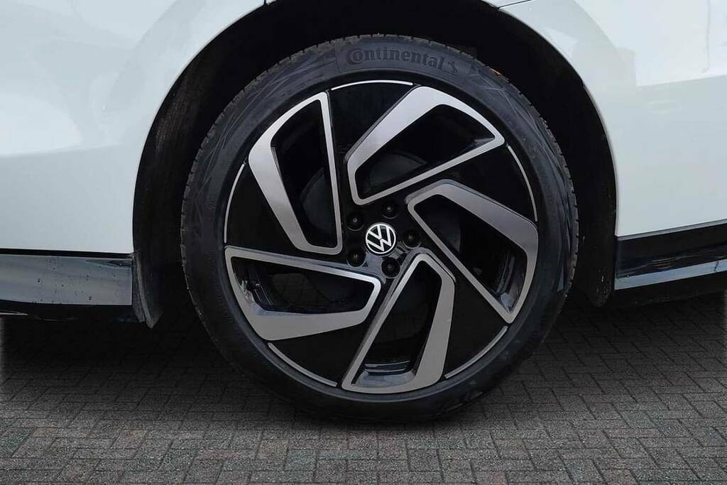 Volkswagen ID.7 210Kw Match Pro 77Kwh White #5