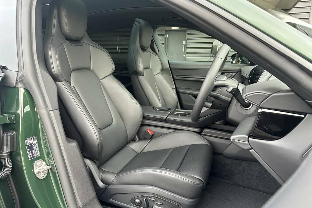 Porsche Taycan 440Kw 105Kwh 4S Black Edition Green #5