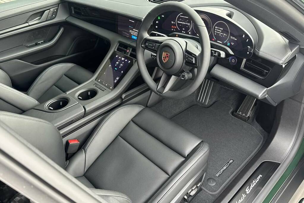 Porsche Taycan 440Kw 105Kwh 4S Black Edition Green #4
