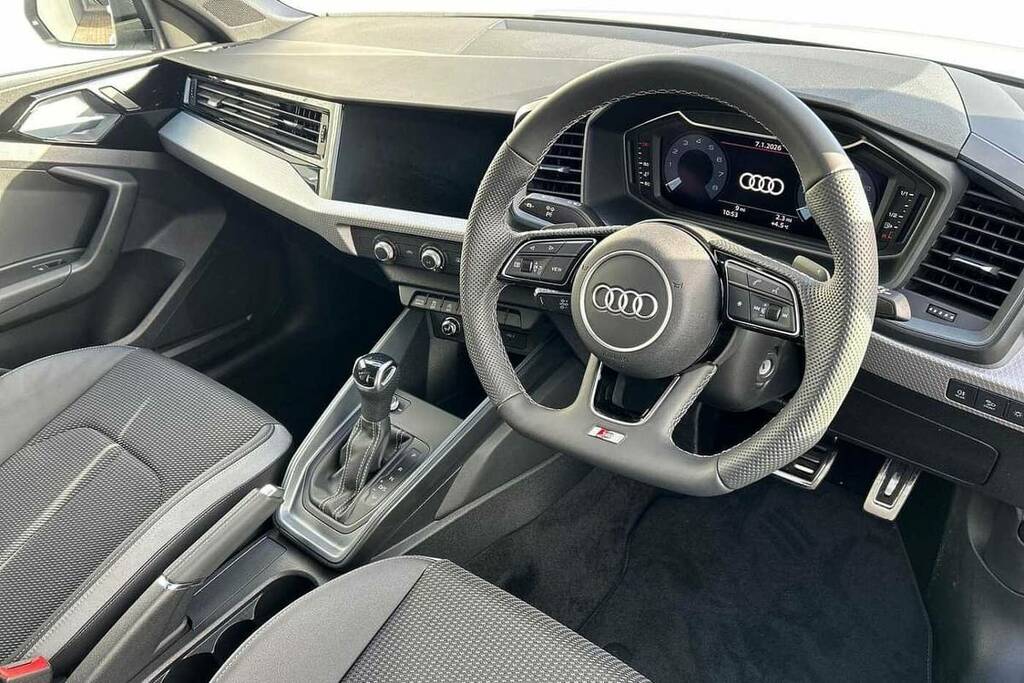 Audi A1 30 Tfsi Black Edition S Tronic VK75TVW White #6