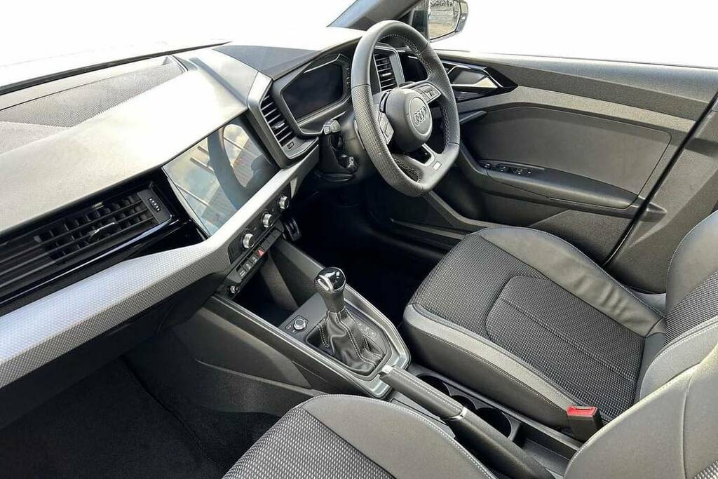 Audi A1 30 Tfsi Black Edition S Tronic VK75TVW White #2