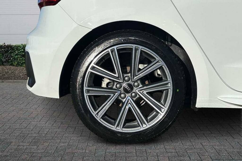 Audi A1 30 Tfsi S Line S Tronic VN75EGY White #5
