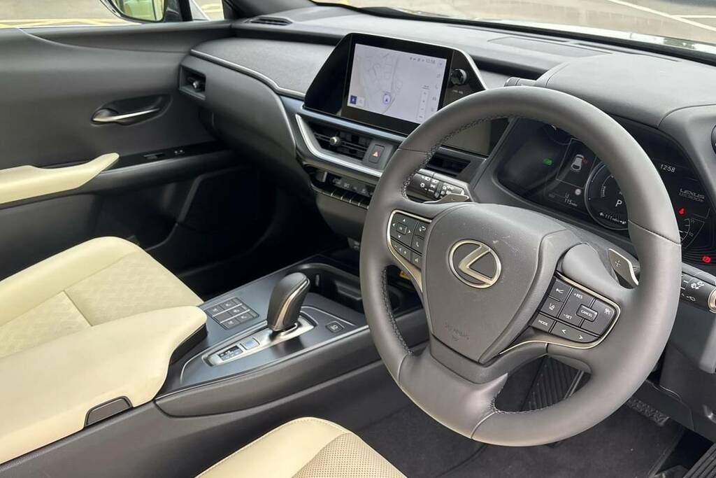 Lexus UX 300E 150Kw 72.8 Kwh E-cvt Premium Plus Pack Black #6