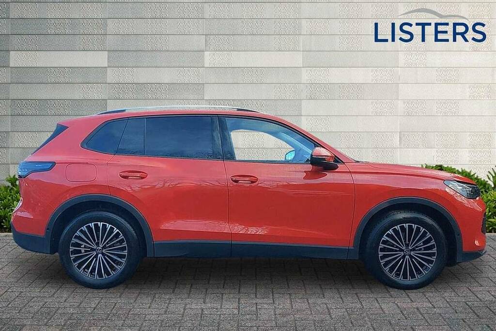 Volkswagen Tiguan 1.5 Etsi 150 Match Dsg BV75UNP Red #4