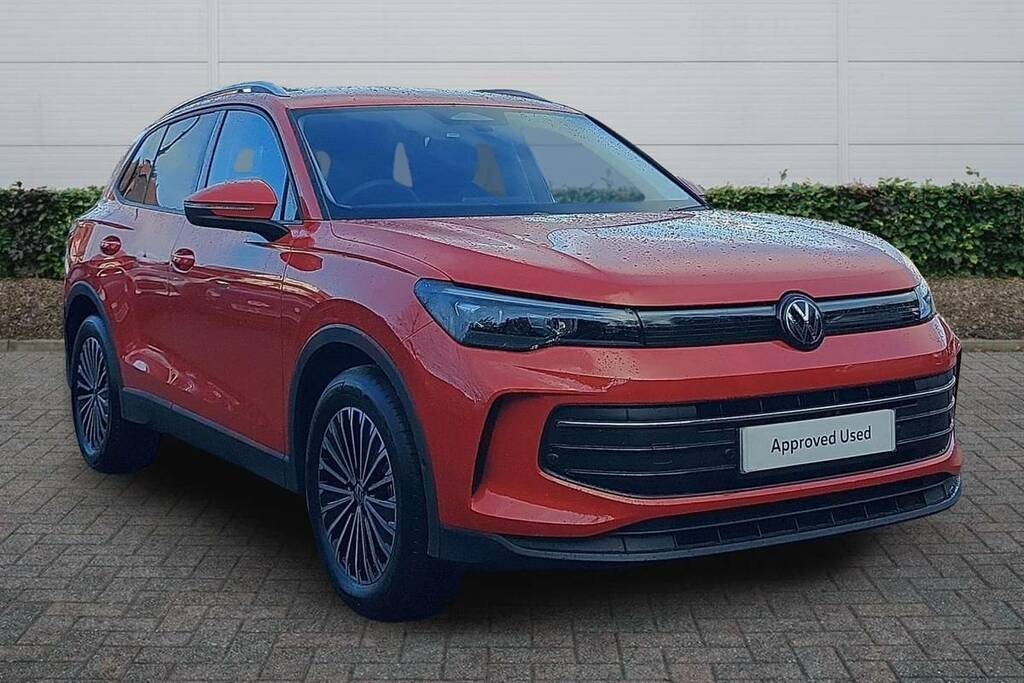 Volkswagen Tiguan 1.5 Etsi 150 Match Dsg Red