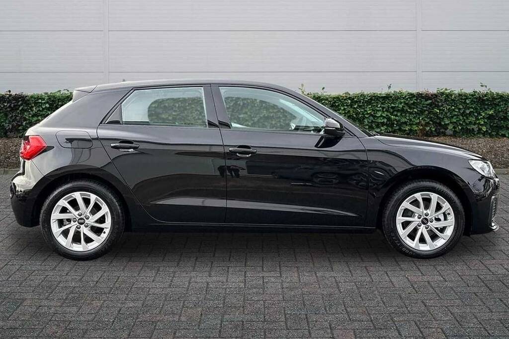 Audi A1 30 Tfsi Sport S Tronic VK75YUN Black #4