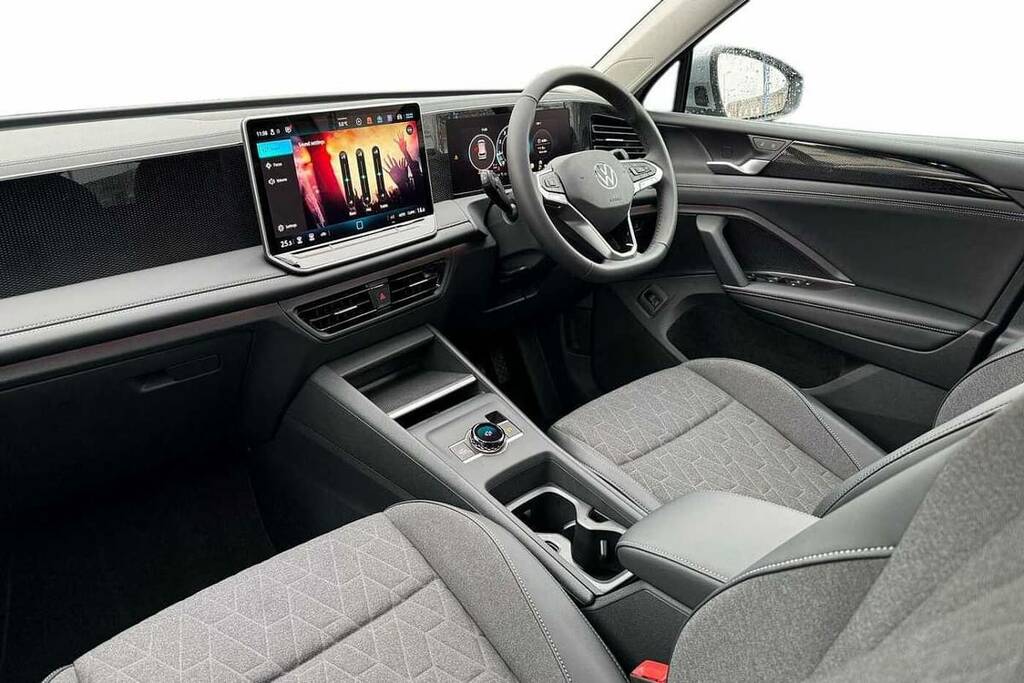 Volkswagen Tiguan 1.5 Etsi Match Dsg VX75YUF Silver #2
