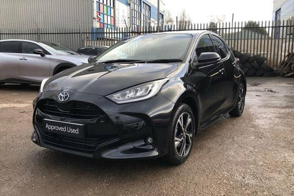 Toyota Yaris 1.5 Hybrid Design Cvt Safety Pack VK75ZKC Black #6