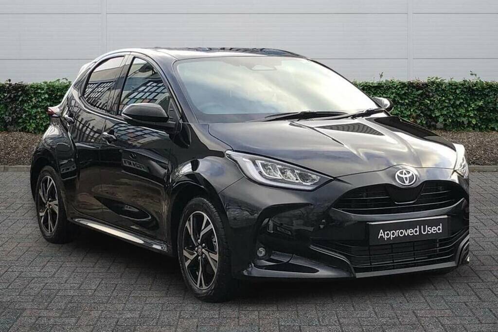 Toyota Yaris 1.5 Hybrid Design Cvt Safety Pack Black