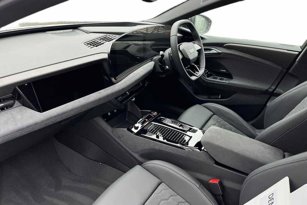 Audi A6 E-tron Avant 210Kw 83Kwh Edition 1 BT75DPX White #2