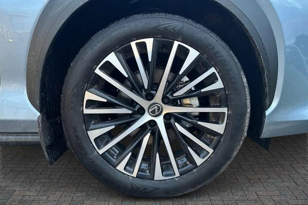 Lexus RZ 300E 150Kw Premium 71 Kwh FV75MZY  #6