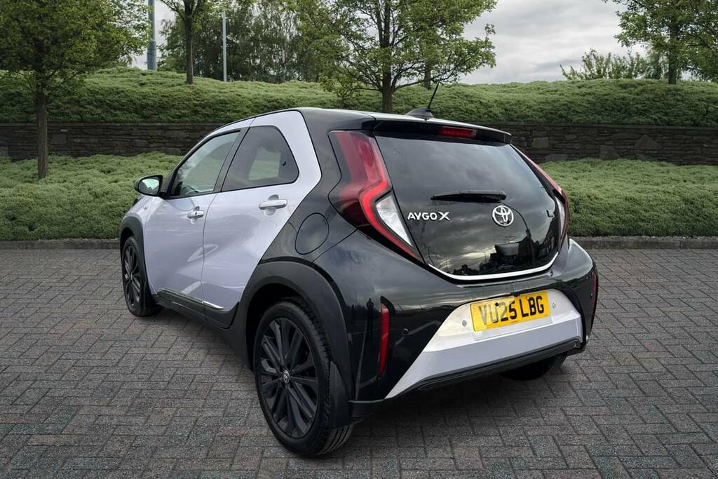 Toyota Aygo X 1.0 Vvt-i Jbl Edition VU25LBG  #4