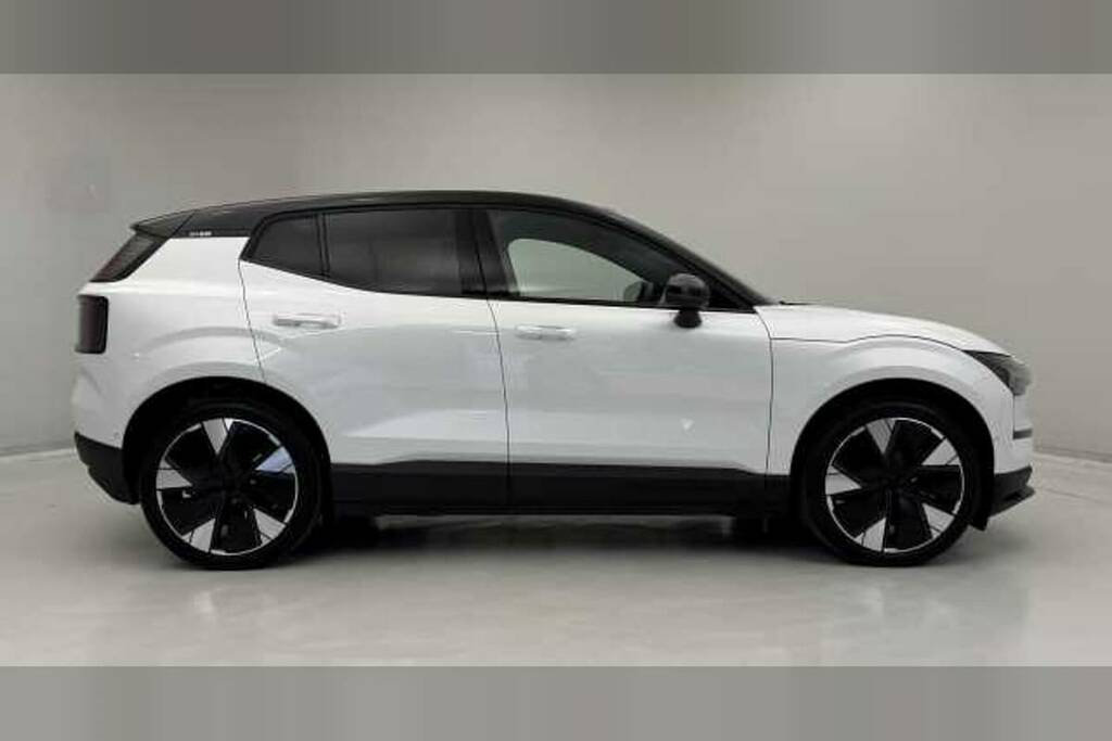 Volvo EX30 315Kw Twin Motor Performance Ultra 69Kwh White #3