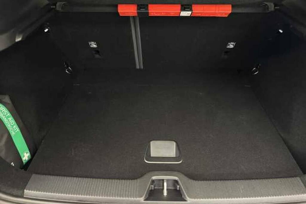 Volvo EX30 315Kw Twin Motor Performance Ultra 69Kwh White #6