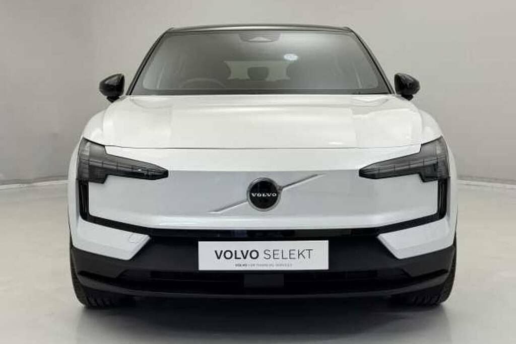 Volvo EX30 315Kw Twin Motor Performance Ultra 69Kwh White #2