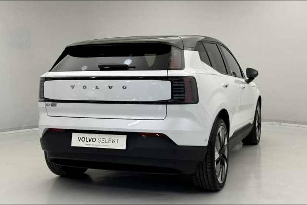 Volvo EX30 315Kw Twin Motor Performance Ultra 69Kwh White #4