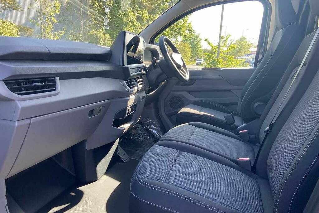 Volkswagen E-Transporter 100Kw 65Kwh Commerce Pro Van Blue
