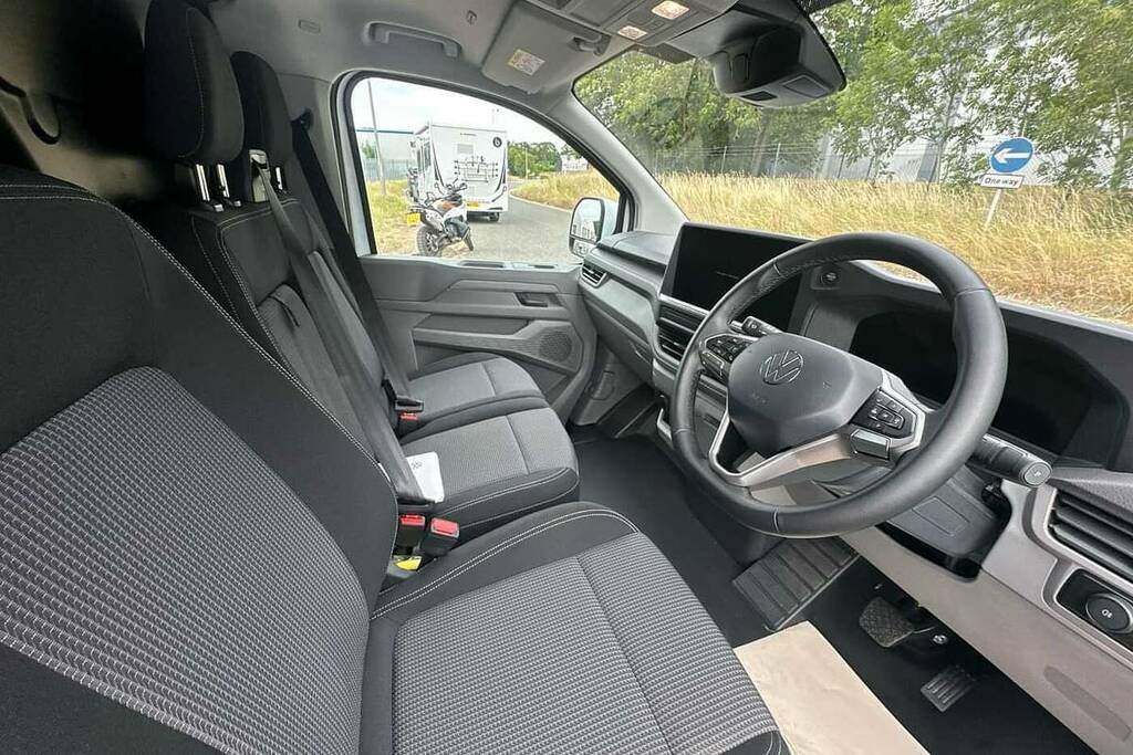 Volkswagen E-Transporter 100Kw 65Kwh Commerce Plus Van VN25URA White #5