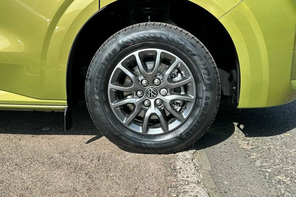 Volkswagen Transporter 2.0 Tdi 150 Commerce Pro Van VE25FNW Green #4